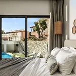 Lagoon Luxury Suites